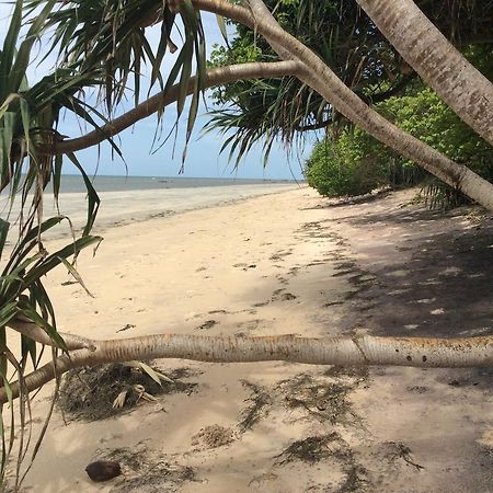 Peponi Beach Resort Pangani Exteriör bild