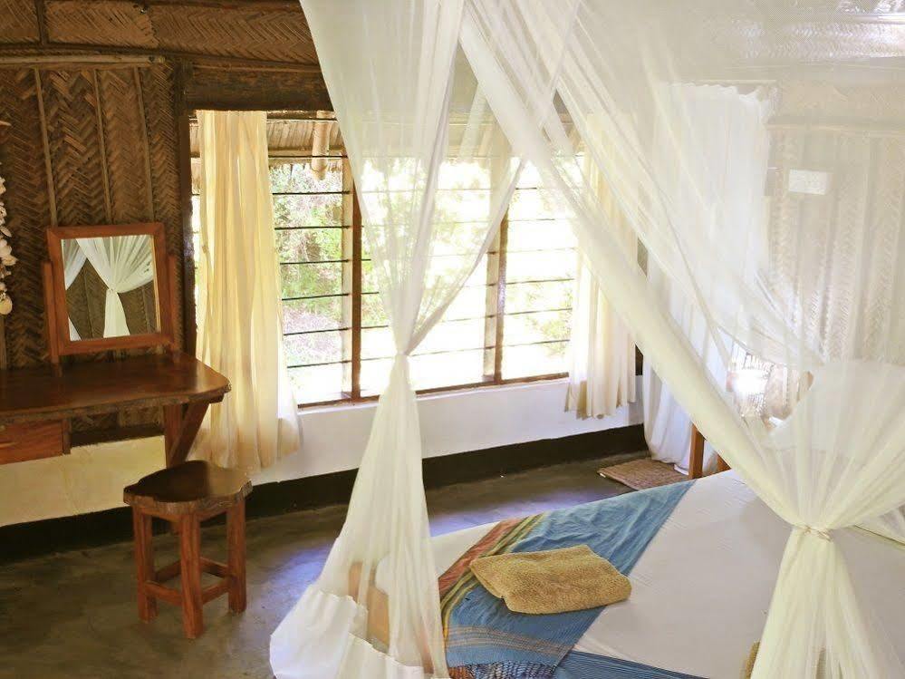 Peponi Beach Resort Pangani Exteriör bild